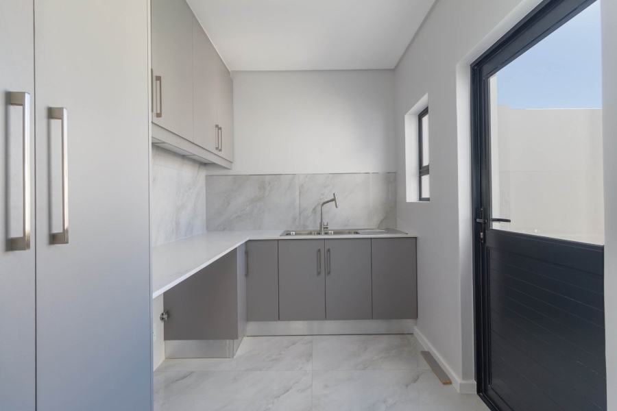 4 Bedroom Property for Sale in Sandown Western Cape